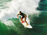 IM电竞APP-赛道主宰，詹姆斯之夜，F1街道赛的传奇序章