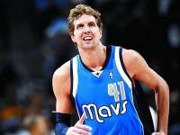 IM电竞注册-快船内线险胜，哈雷尔突破诺维茨基再下关键一球