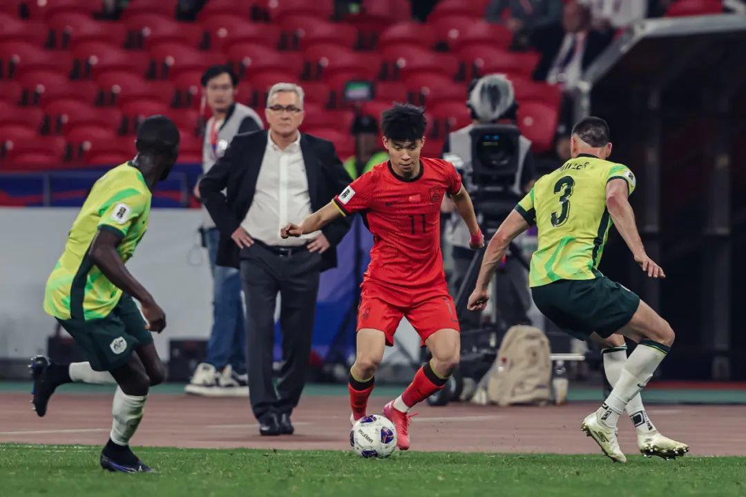 平稳起伏,国足实现三连胜战绩!的简单介绍 平稳起伏,国足实现三连胜战绩!的简单介绍