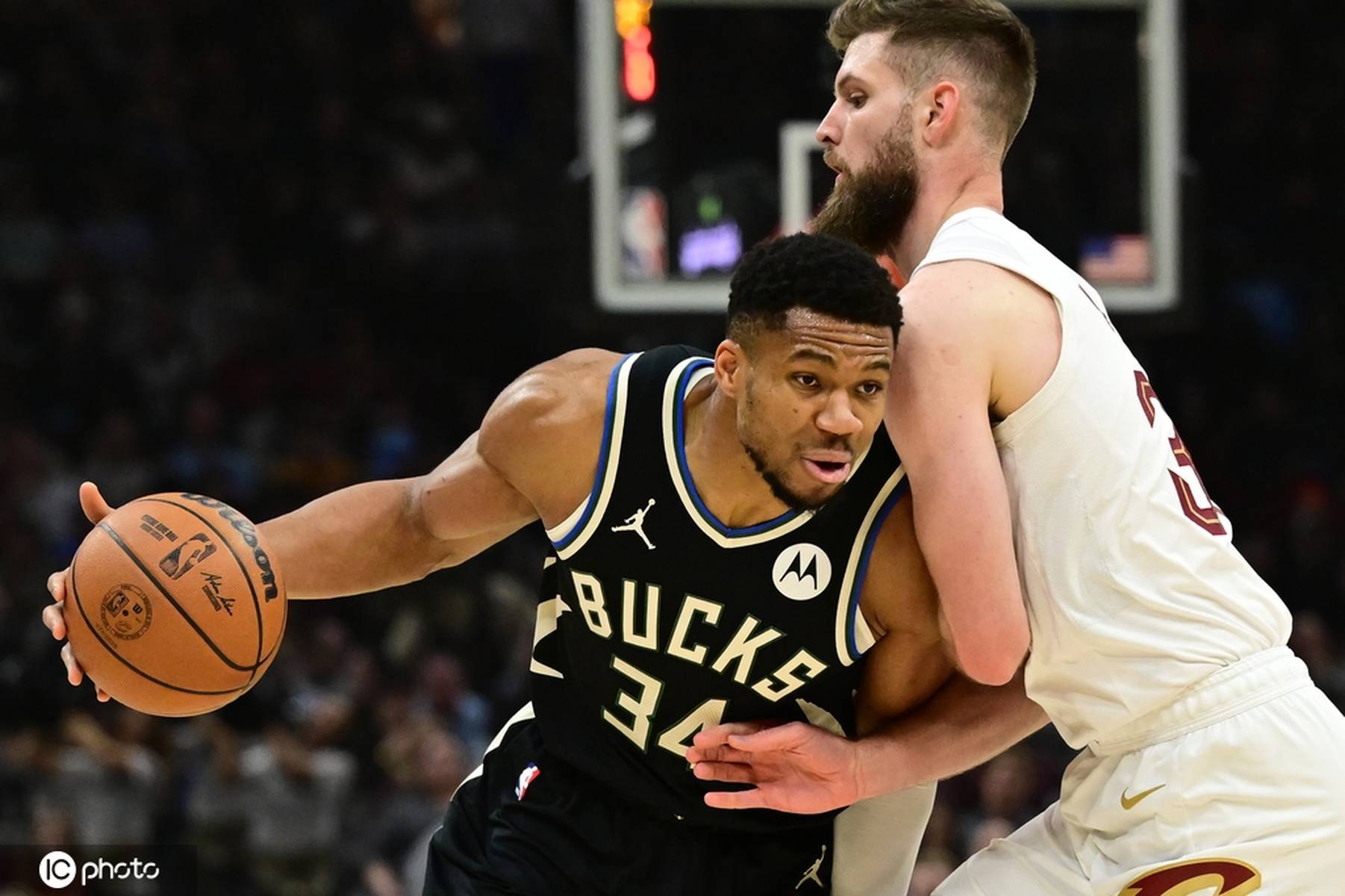 球队主场势不可挡,轻取对手 球队主场势不可挡,轻取对手