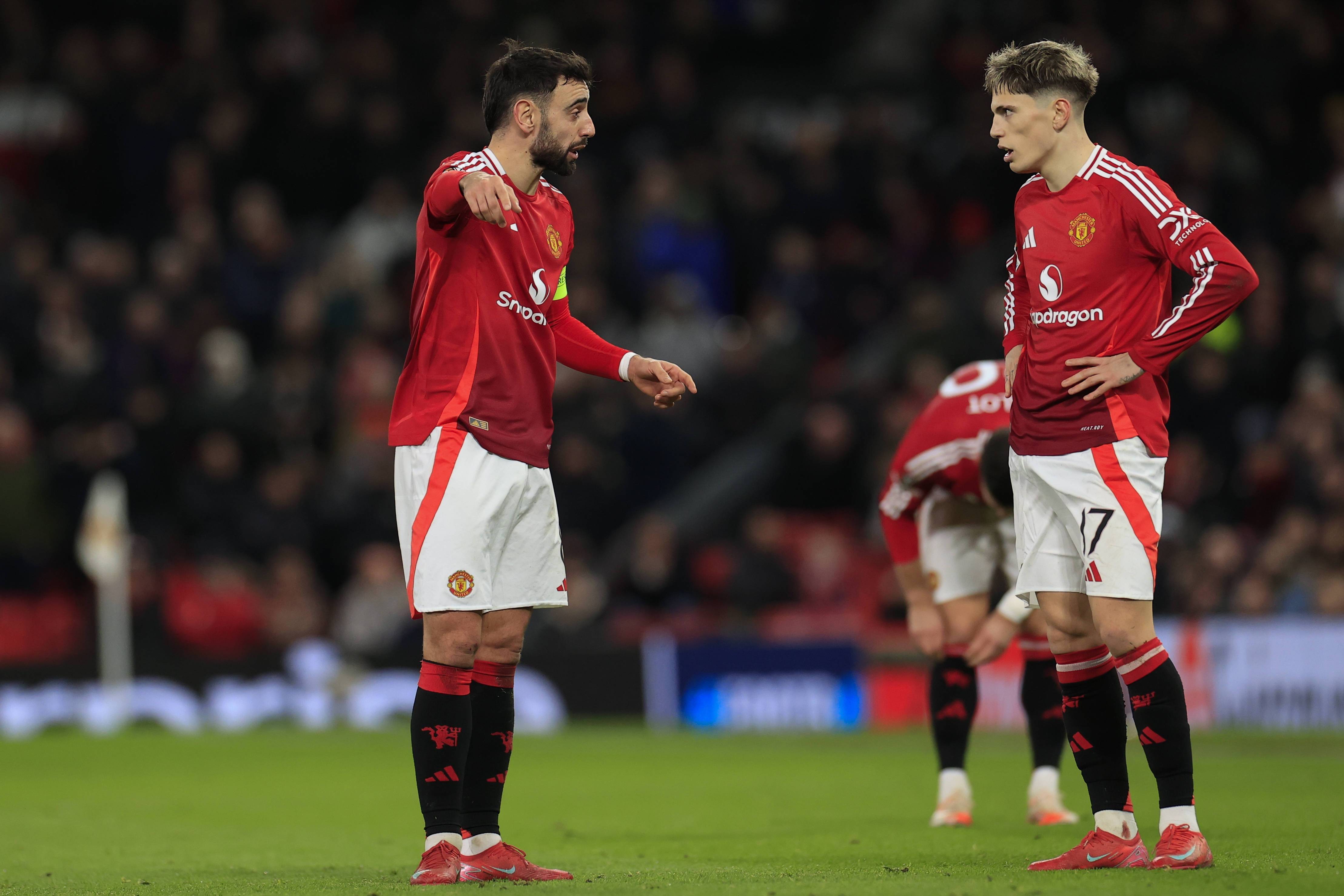 曼联中场传射助攻,英超劲旅稳坐前列 曼联中场传射助攻,英超劲旅稳坐前列