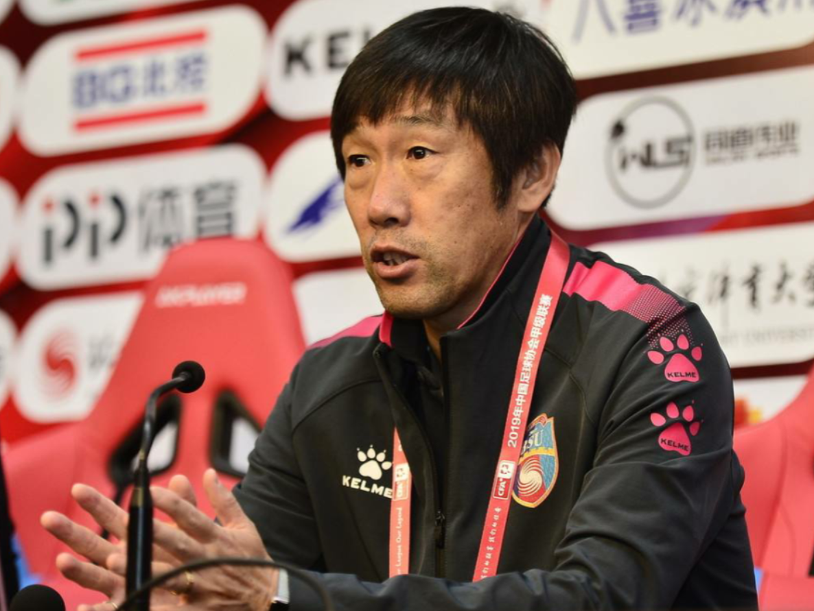 人队主帅被解职,球队面临新变革 人队主帅被解职,球队面临新变革