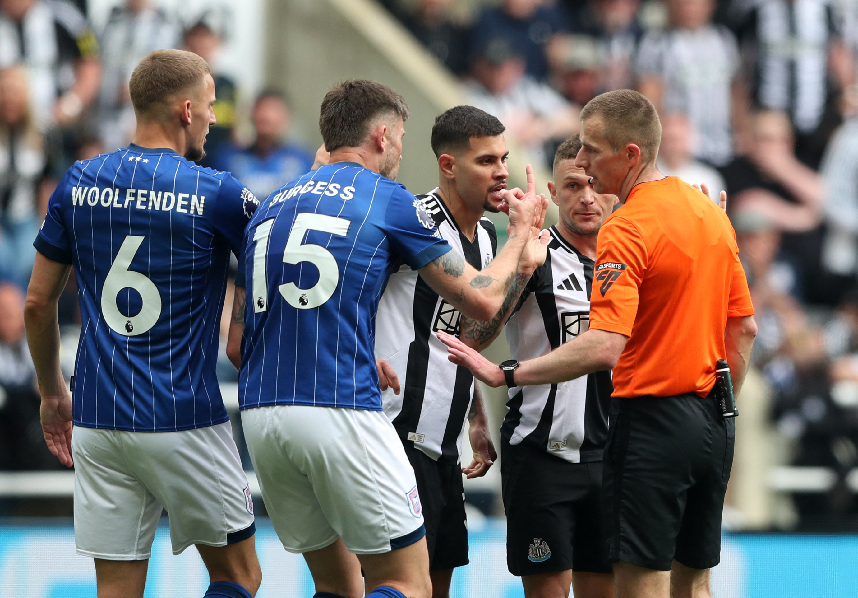 关于布莱顿客场不敌对手,保级状况仍然堪忧的信息 关于布莱顿客场不敌对手,保级状况仍然堪忧的信息