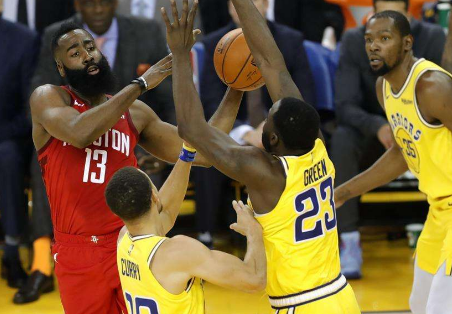 格勒诺布队在比赛中取得胜利,实力逐渐显露 格勒诺布队在比赛中取得胜利,实力逐渐显露