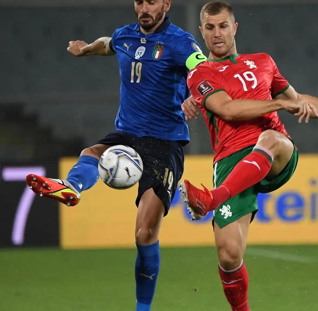 包含意大利足球精彩对决连连,球员实力对比悬殊的词条 包含意大利足球精彩对决连连,球员实力对比悬殊的词条