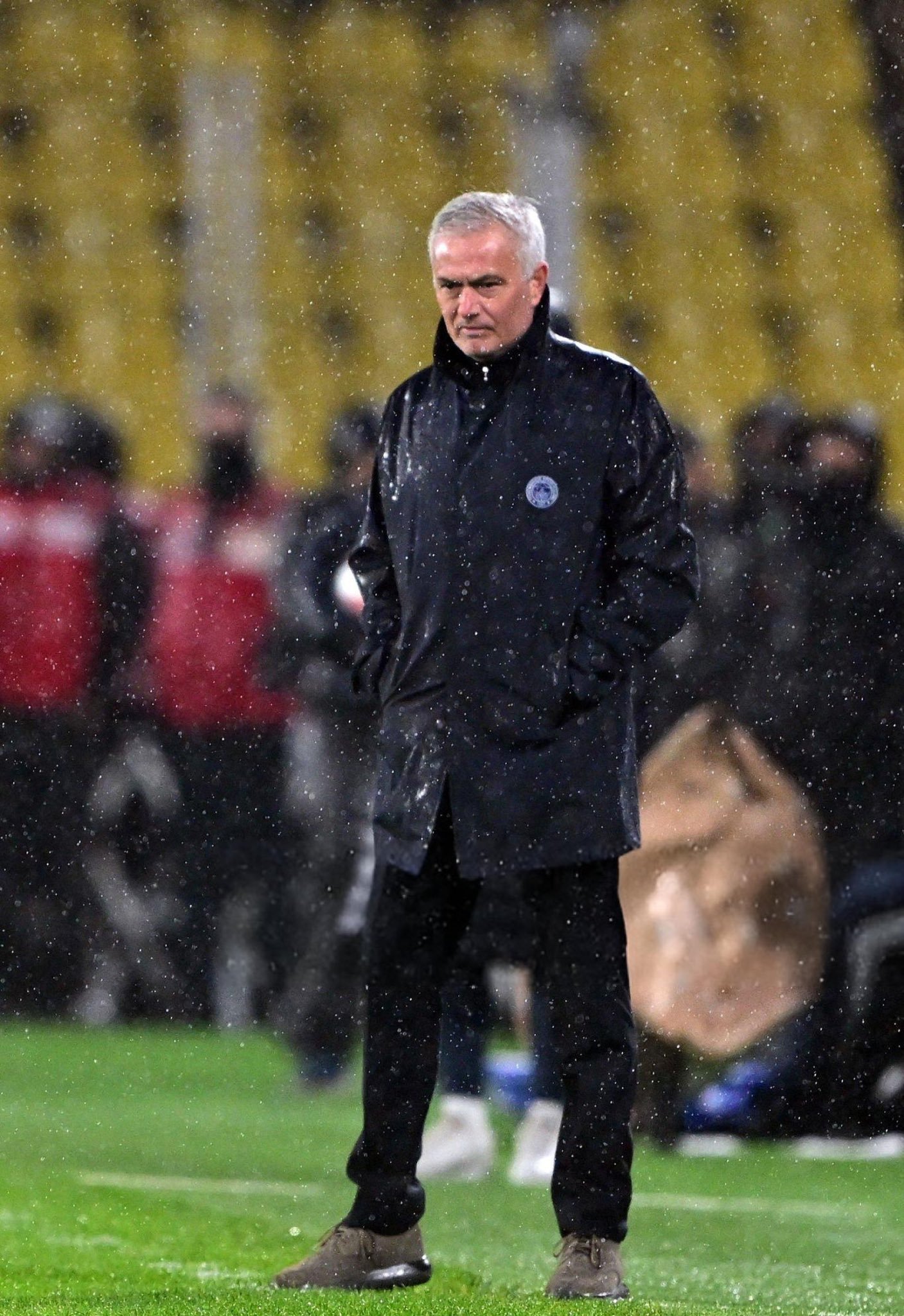 包含拜仁客场失手，客场战绩未获改观的词条